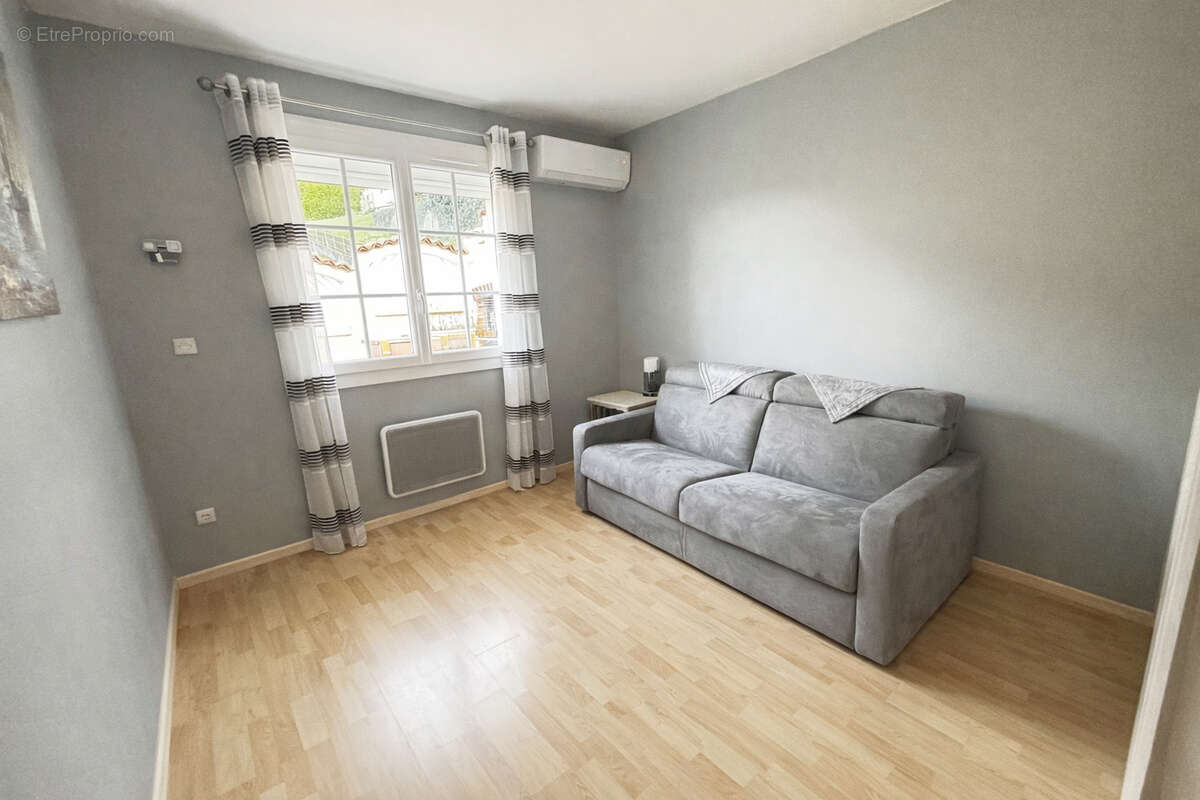 Maison à SAINT-BONNET-DE-MURE