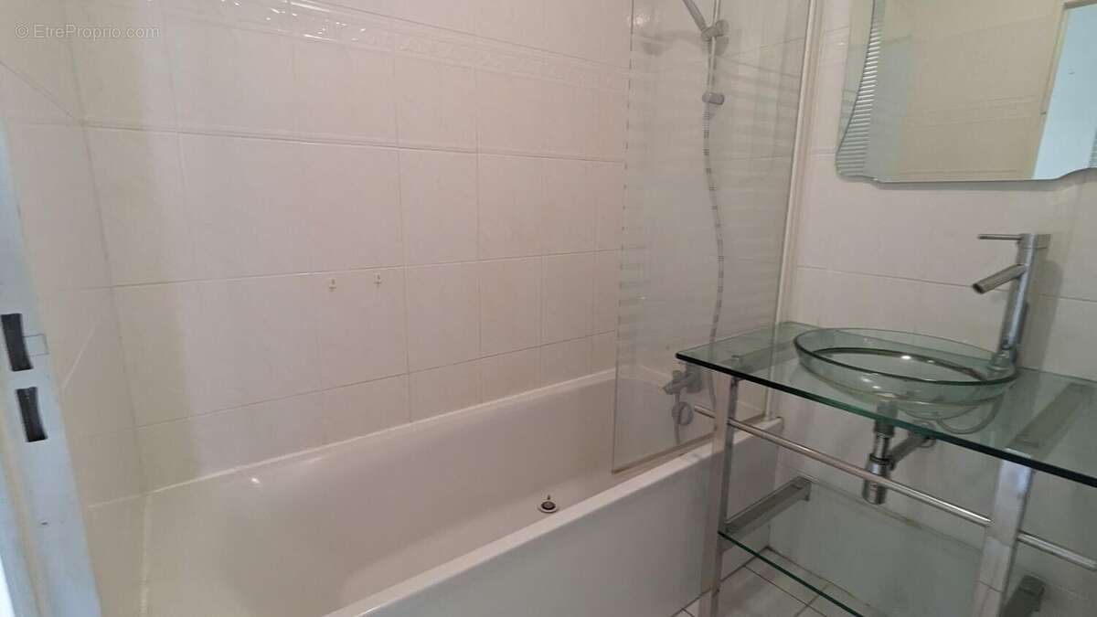 Photo 4 - Appartement à ROCHESERVIERE