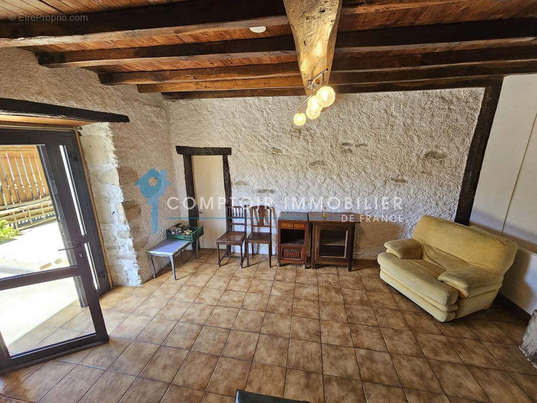 Dpt Haute-Garonne 31 A vendre 31260 Cassagne Maison T4 de 140 m2 avec grange sur parcelle de 1462 m2 - photo 4