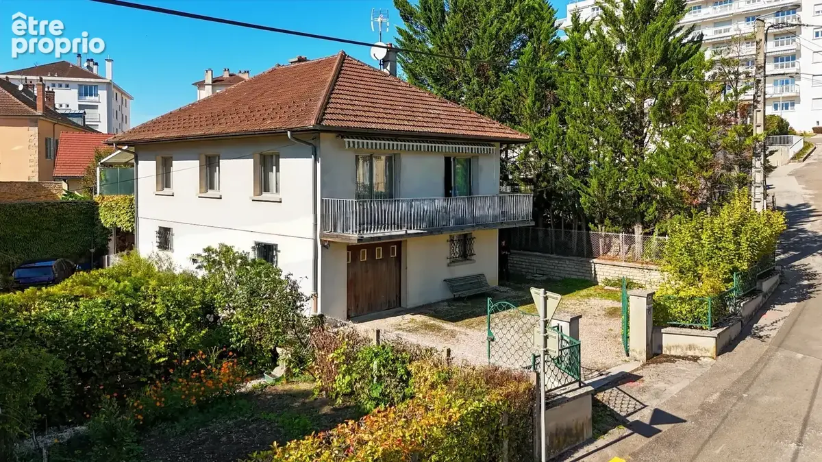 Lons-le-Saunier – Maison 4 chambres, terrasse couverte et extérieur sans vis-à-vis - photo 3