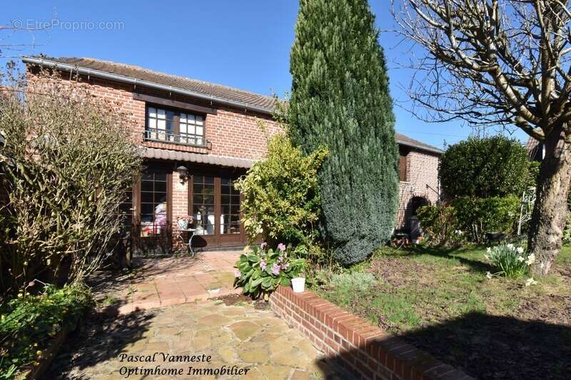 Maison à MARQUILLIES