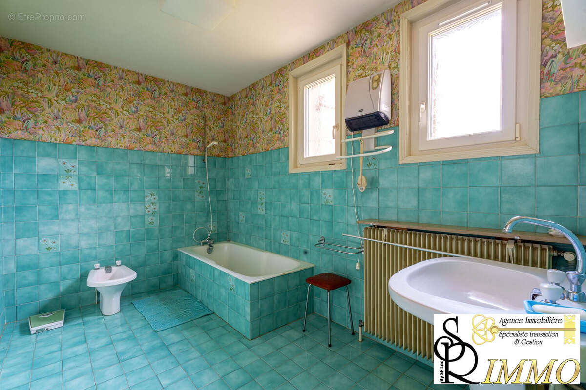 Maison à SAINT-LAURENT-D'ANDENAY