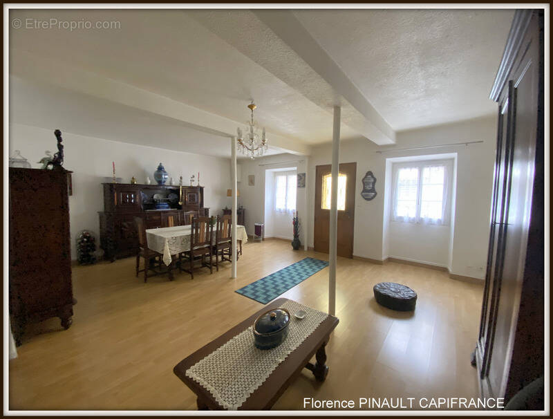 Maison à TRIE-SUR-BAISE