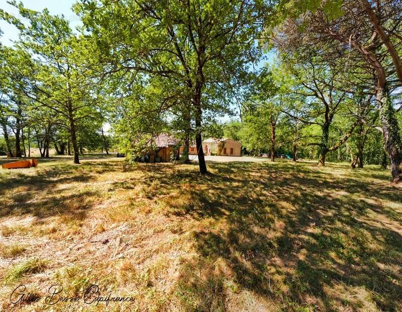 Maison à MAUZAC-ET-GRAND-CASTANG