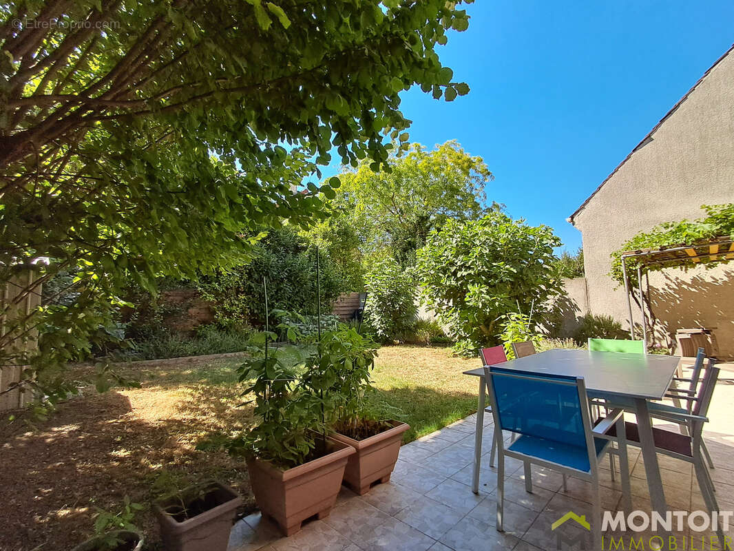 Maison 7 pieces - 160m2 - 5 chambres - garage double - jardin - proche toutes commodites - photo 4