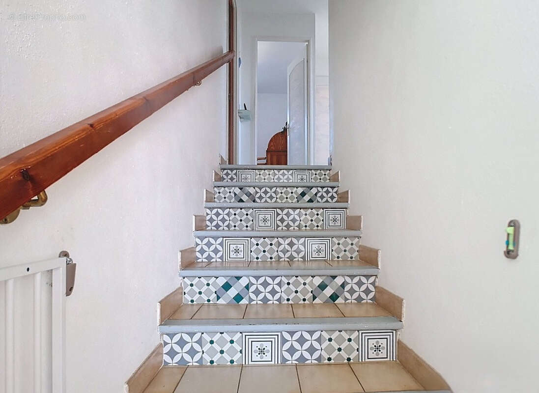 Maison à VAILHAUQUES