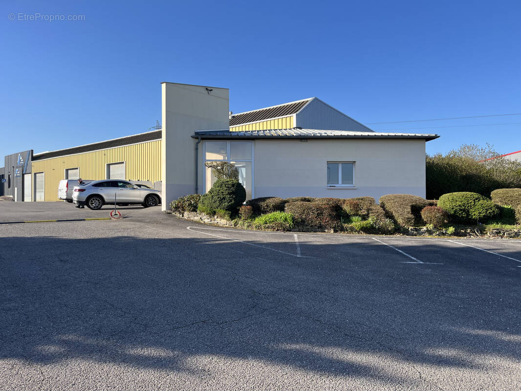 Commerce à VILLE-EN-VERMOIS