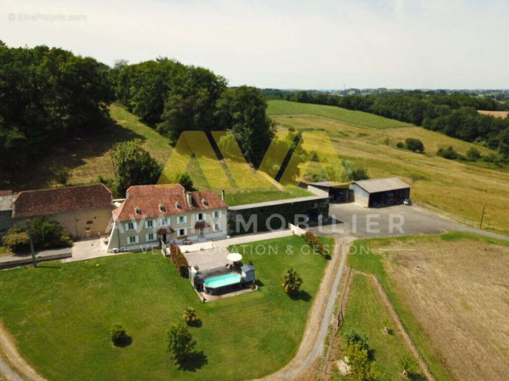 Maison à LAHOURCADE