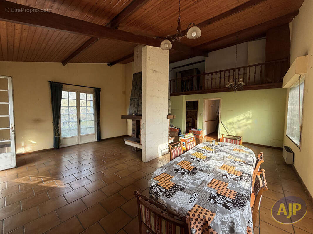 Maison à PONS