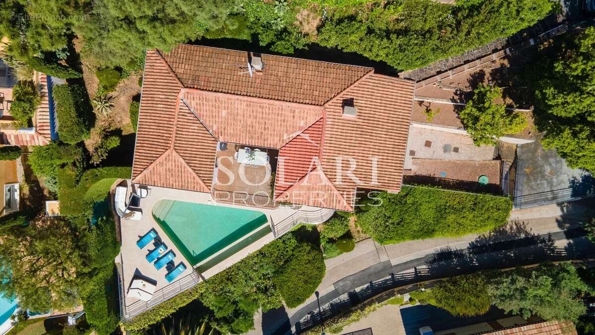 Maison à THEOULE-SUR-MER