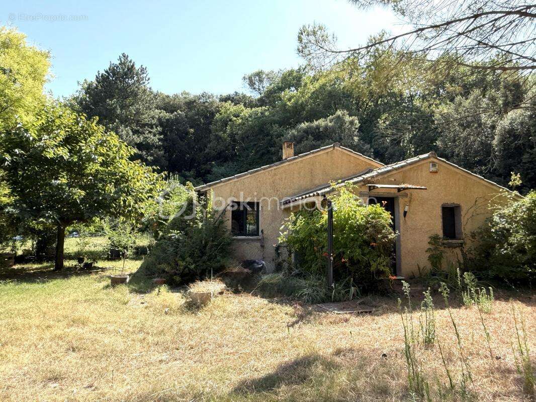 Maison à LA ROQUE-SUR-CEZE