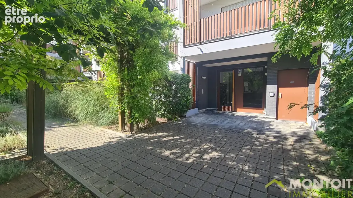 Dernier étage / Charmant appartement 2P avec balcon et parking au calme - photo 16