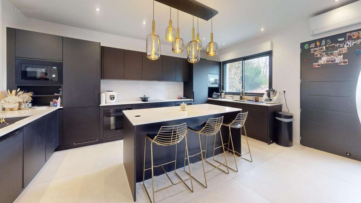 Maison à SAINT-MAUR-DES-FOSSES