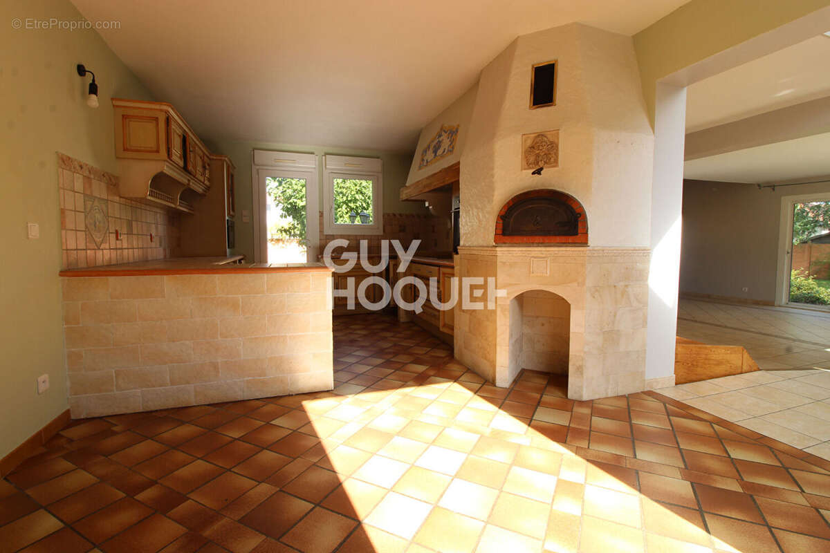 Maison à VERNEUIL-L&#039;ETANG