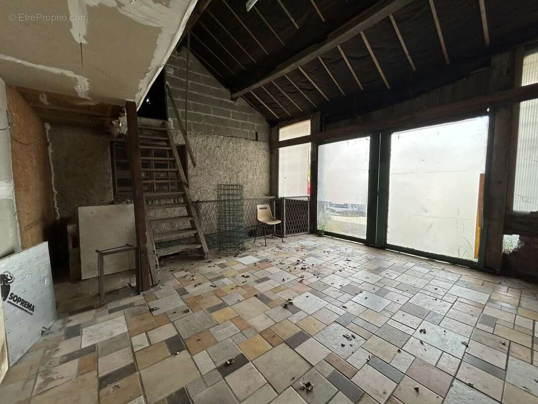 Maison à MENNEVAL