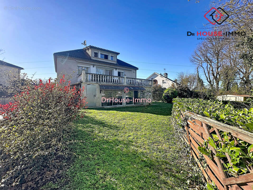 Maison à COULOUNIEIX-CHAMIERS
