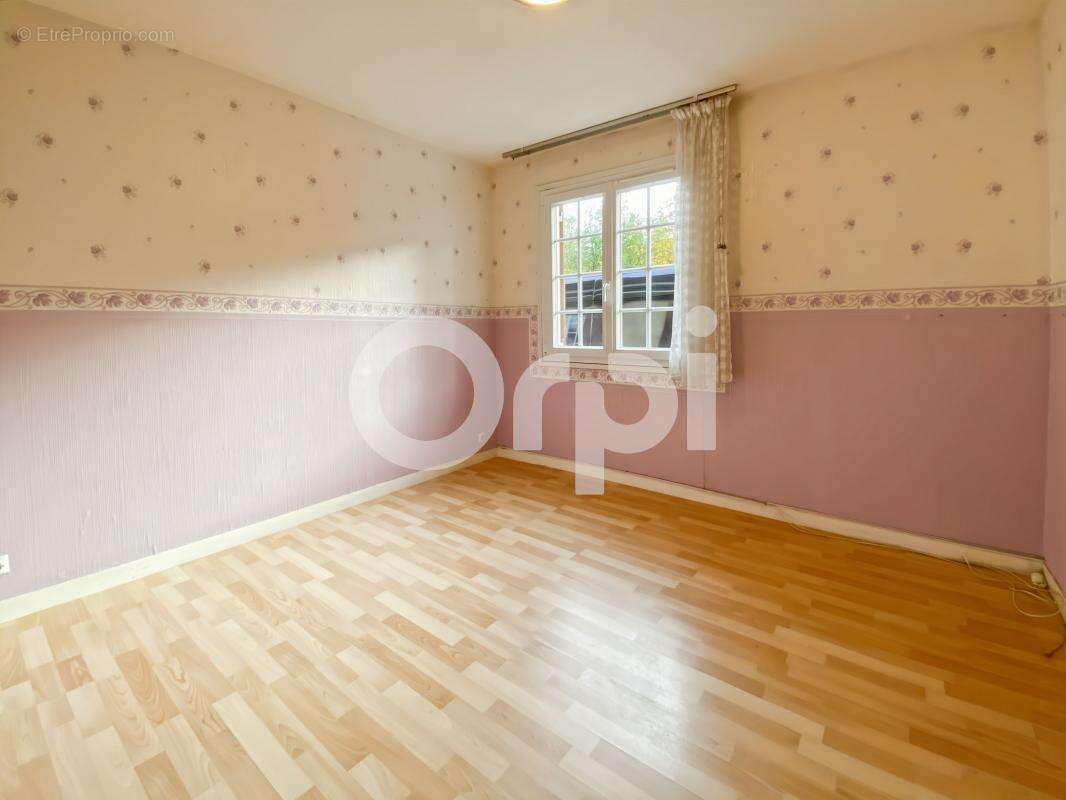 Maison à LE VAL-DAVID