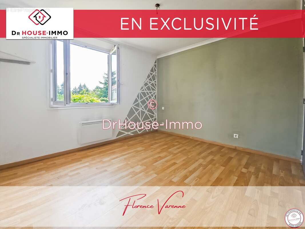 Maison à MONTROND-LES-BAINS