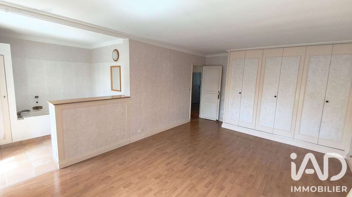 Maison 200 m² à Chateauroux  - photo 6