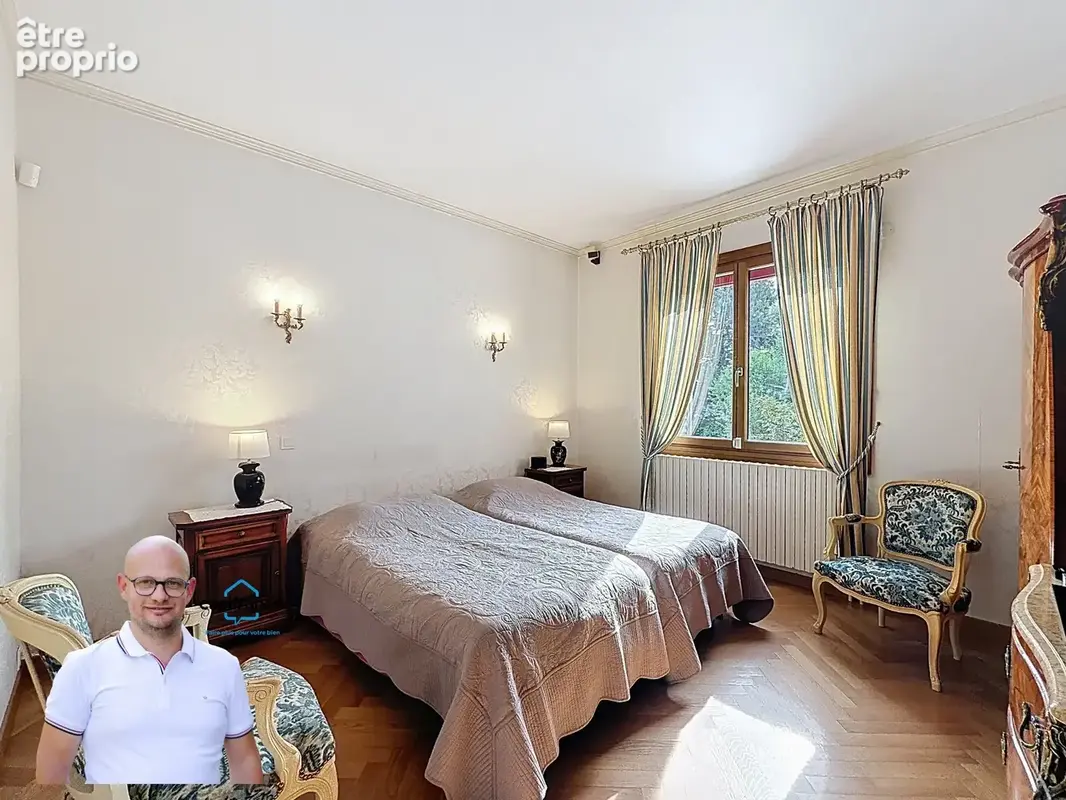 Maison à vendre 9 pièces LES ABRETS EN DAUPHINE sur un parc arboré de plus 2500m2 avec piscine - photo 11