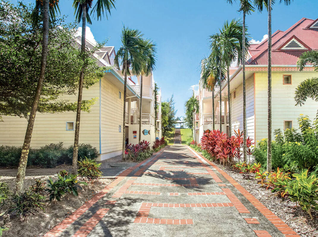 Appartement à SAINTE-LUCE