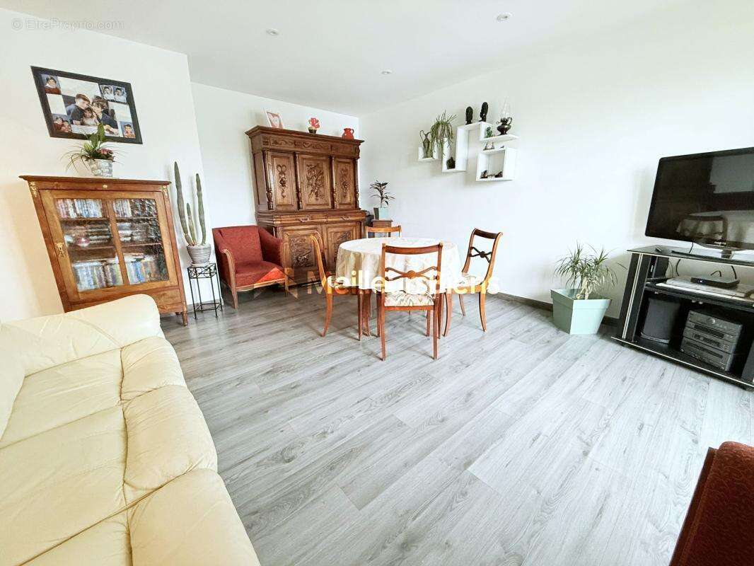 Appartement à MARGENCY