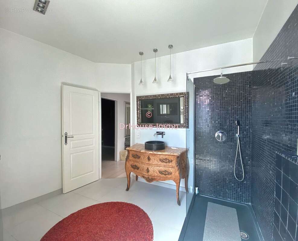 Appartement à MARSEILLE-9E