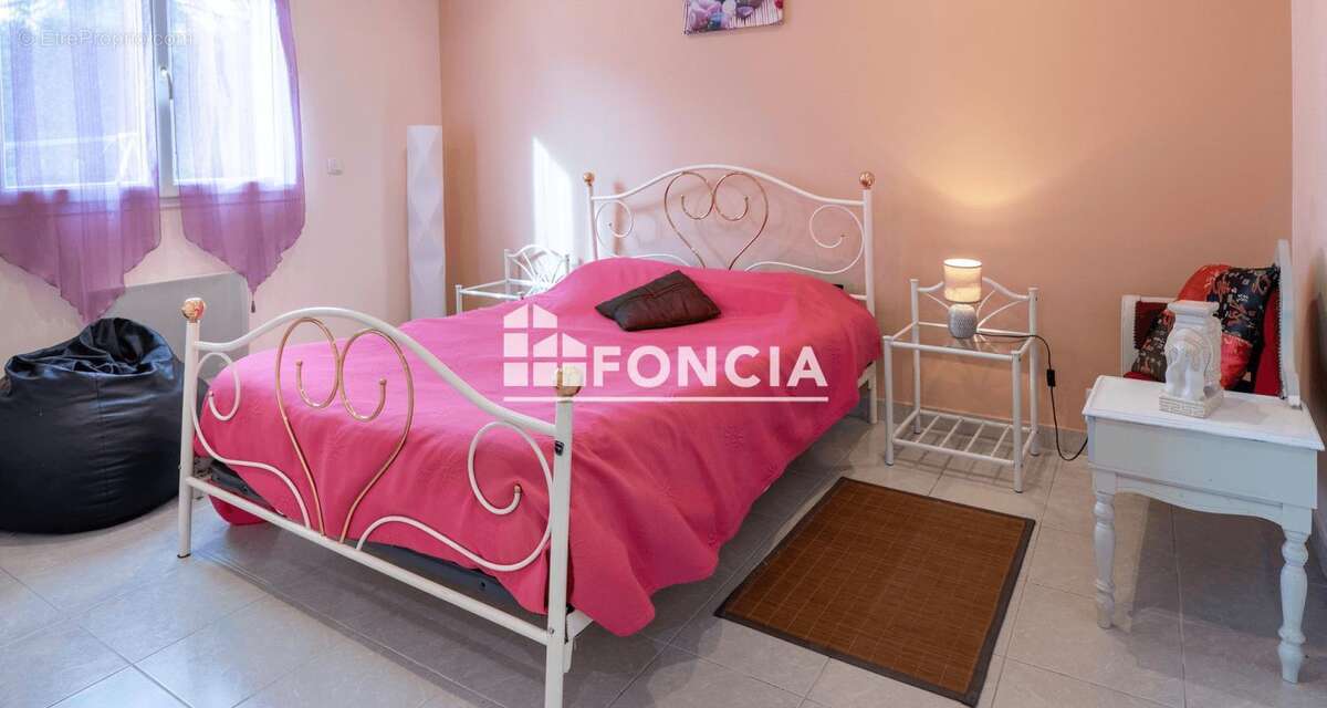 Maison à SAINTE-LIVRADE-SUR-LOT