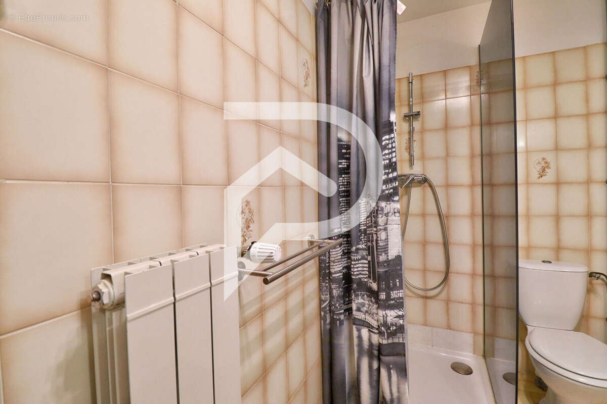 Appartement à GREOUX-LES-BAINS