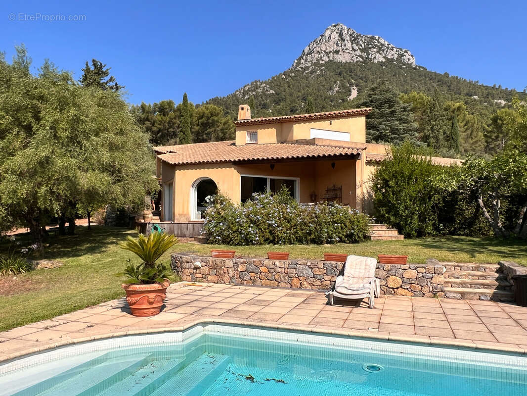 Maison à LA VALETTE-DU-VAR