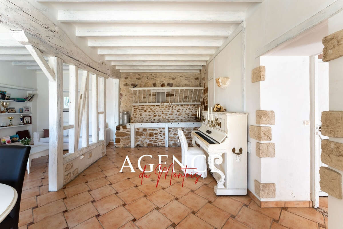 Maison à DONNEMARIE-DONTILLY