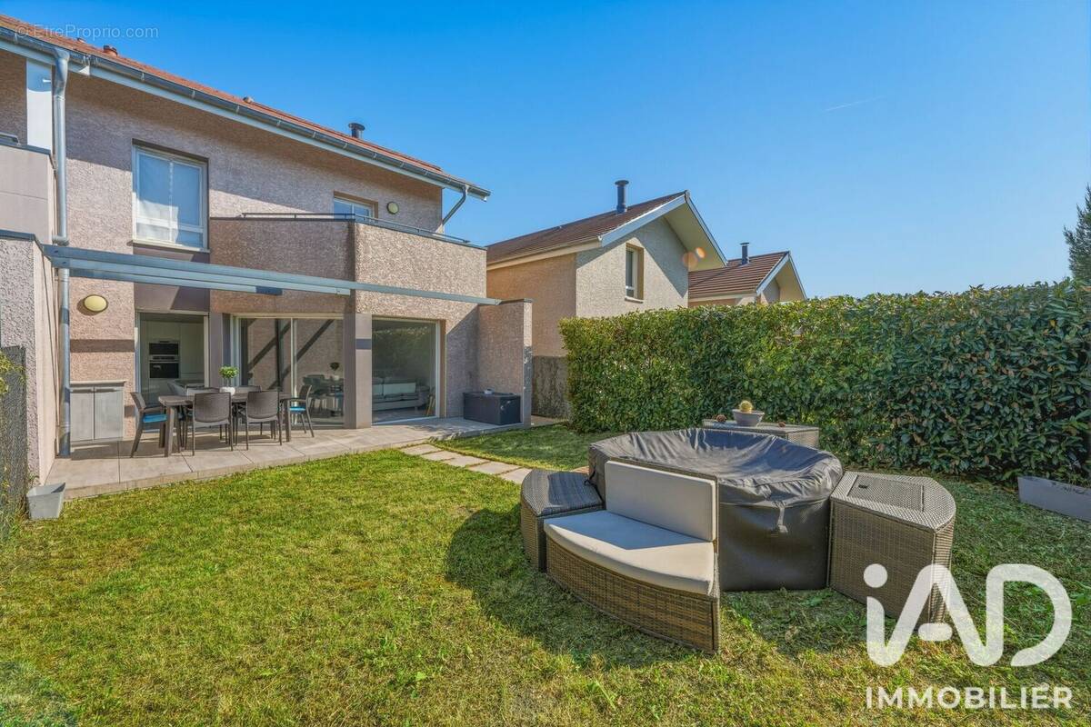 Photo 1 - Maison à PREVESSIN-MOENS