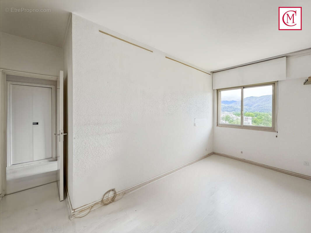 Appartement à MEYLAN