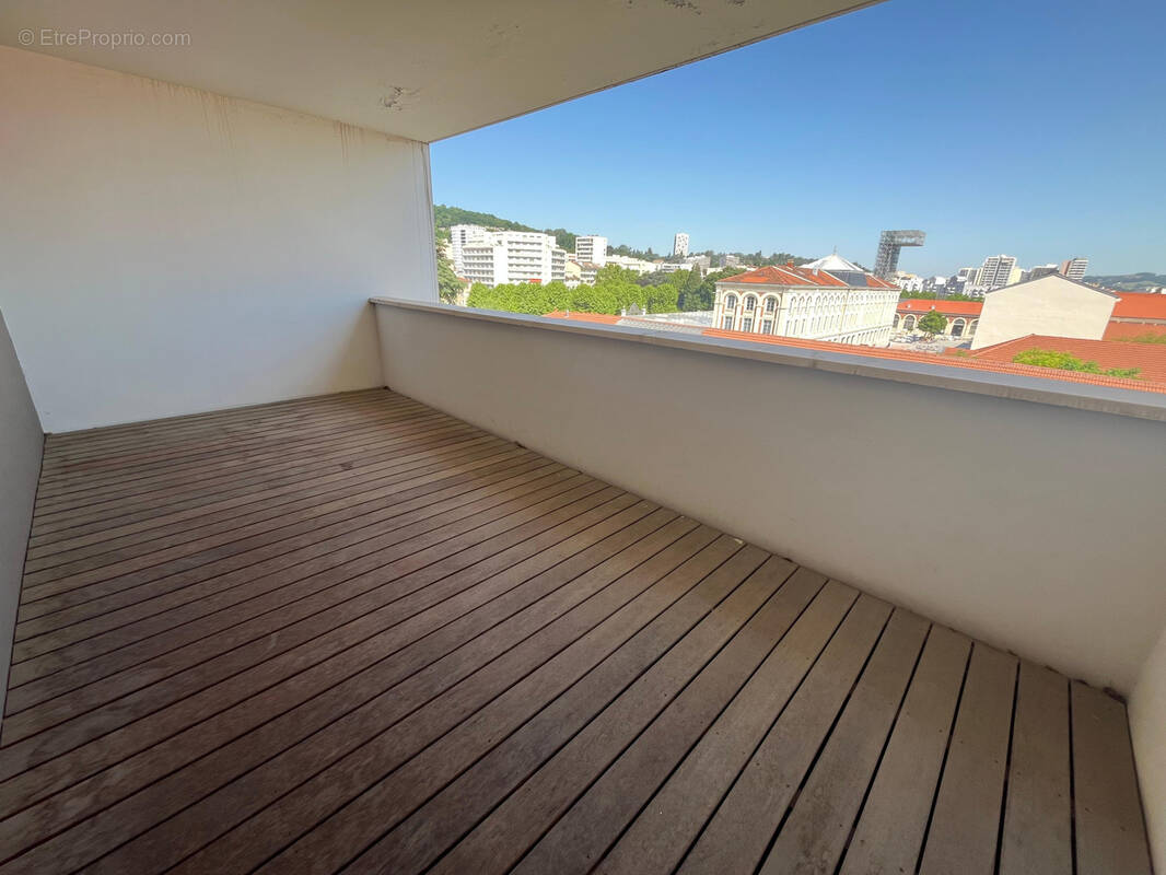 Appartement à SAINT-ETIENNE