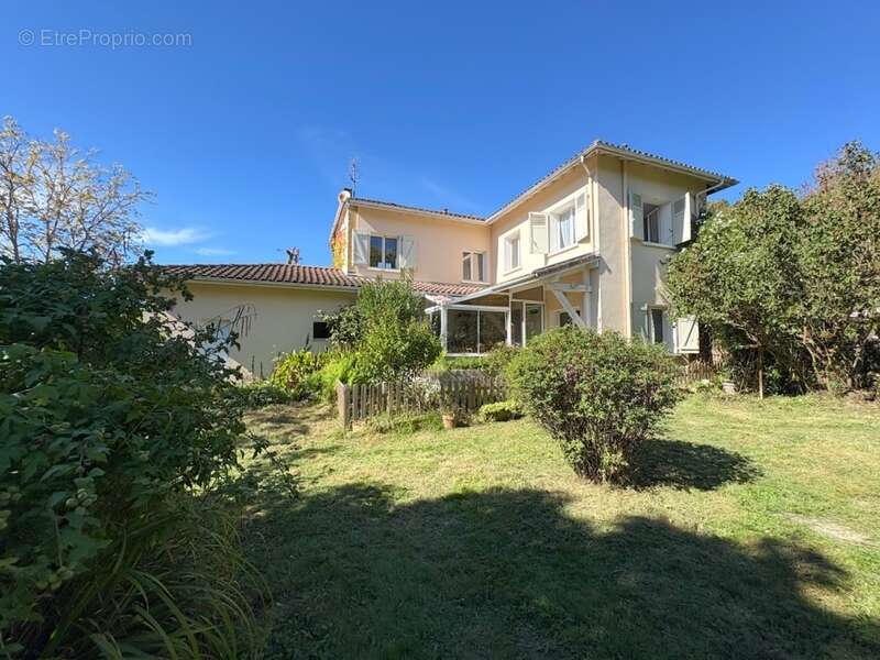 Maison à EUGENIE-LES-BAINS