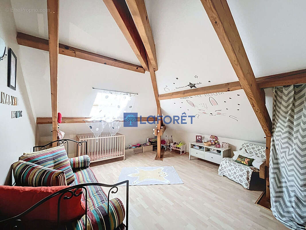 Maison à VAUX-LE-PENIL