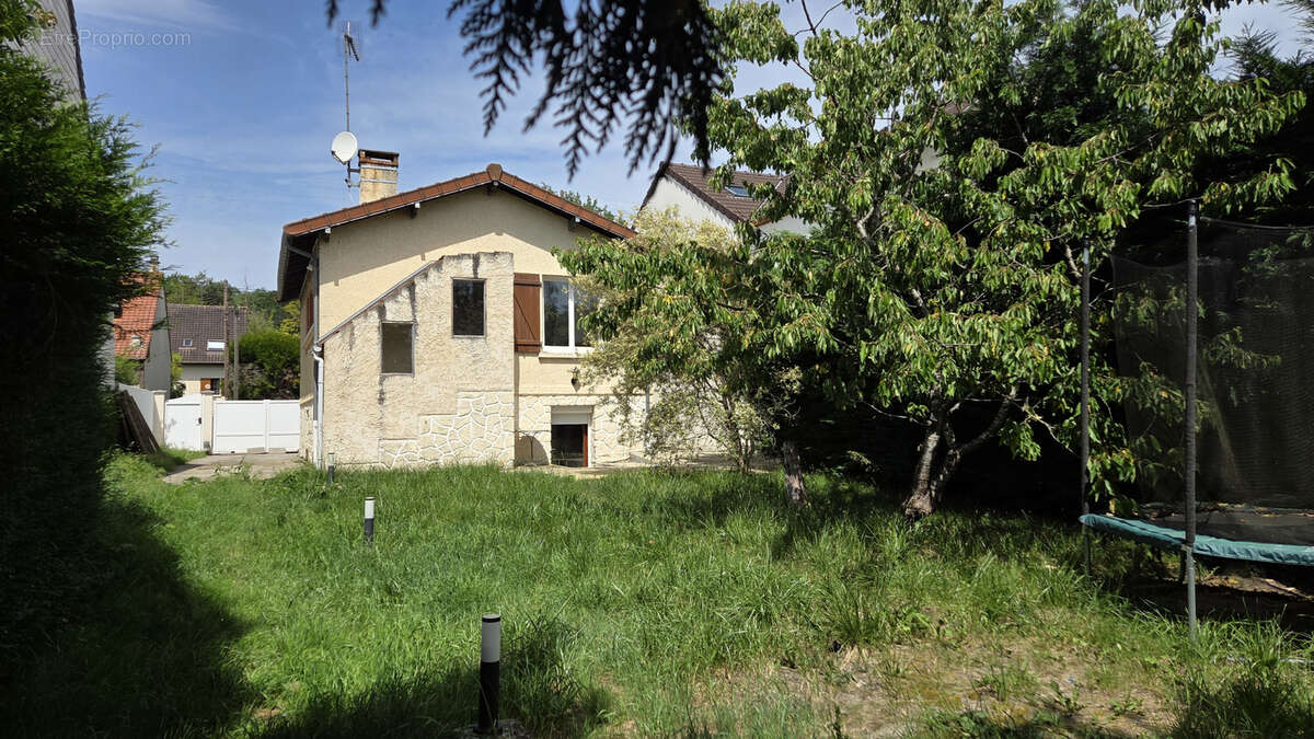 Maison à VILLECRESNES