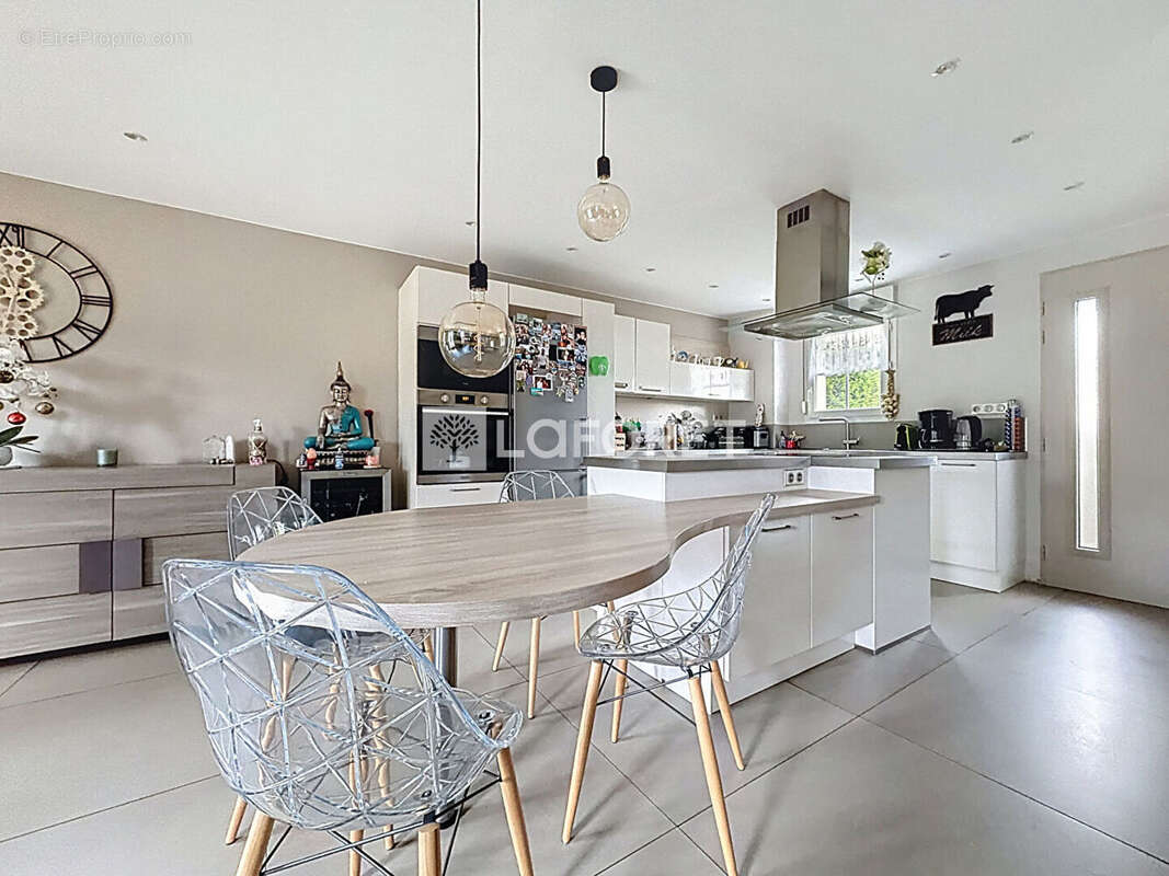 Maison à BENOUVILLE