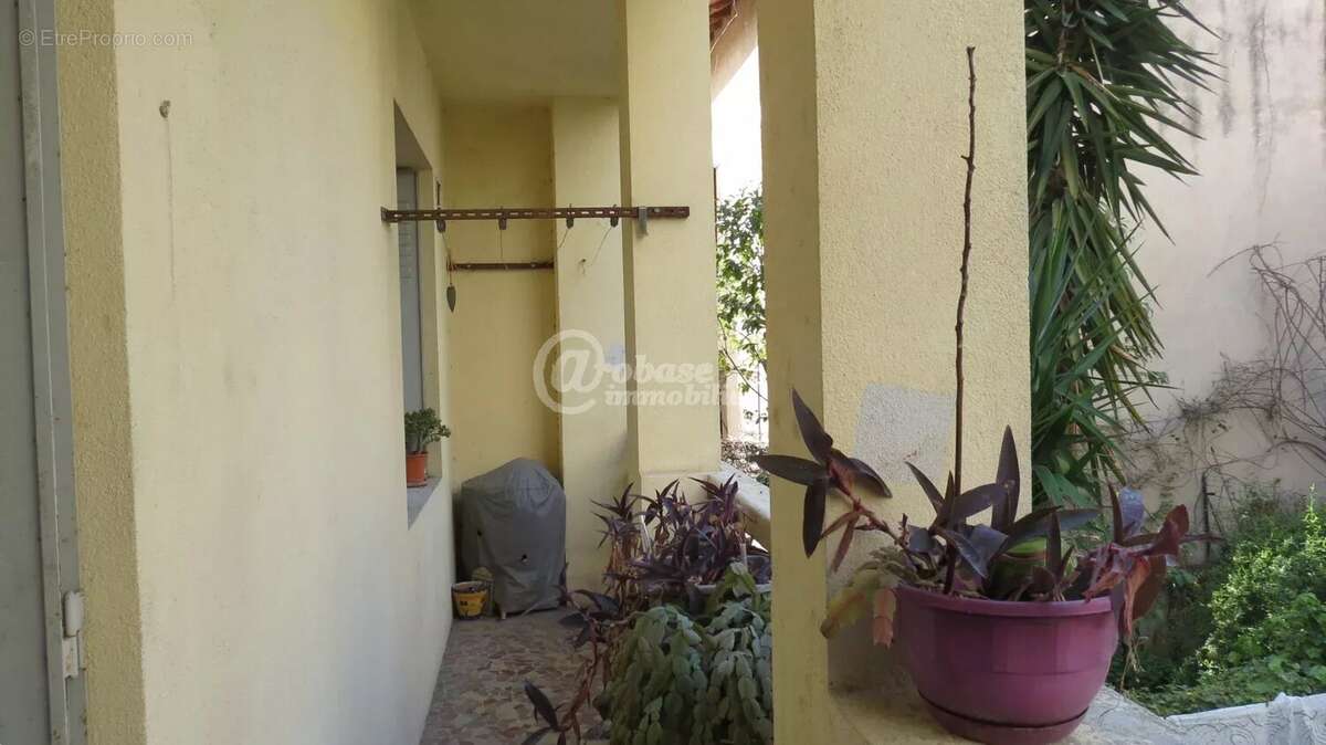 Appartement à MARSEILLE-5E