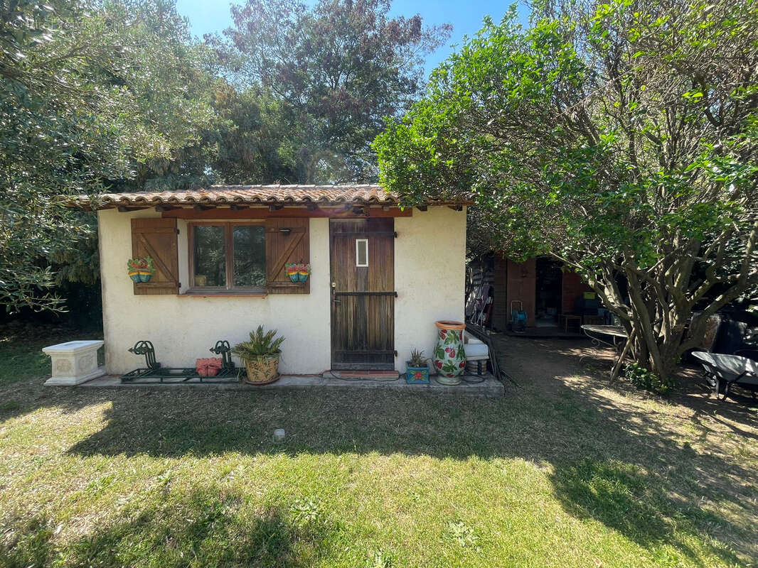 Maison à ROQUEBRUNE-SUR-ARGENS