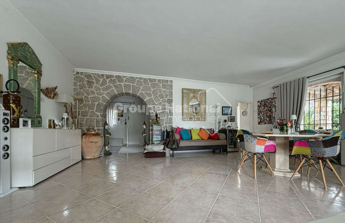 Maison indépendante/4P/Auribeau s/Siagne 186M² sur un terrain de 1515M². - photo 10