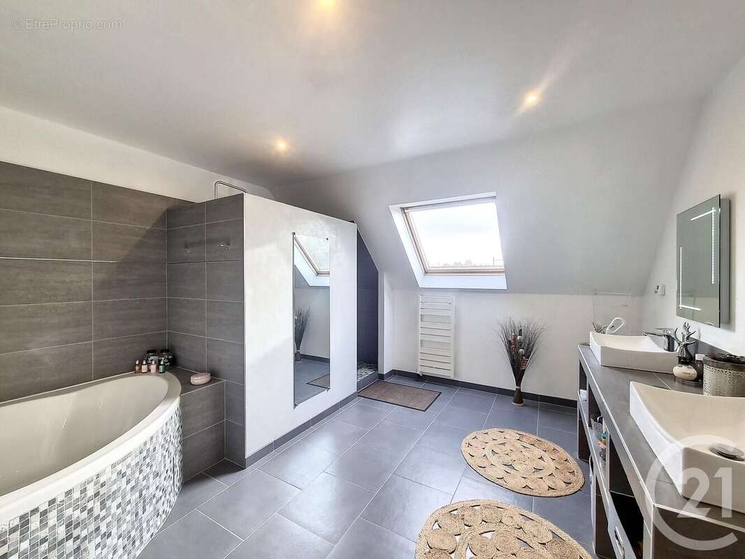 Maison à LA FERTE-SAINT-AUBIN