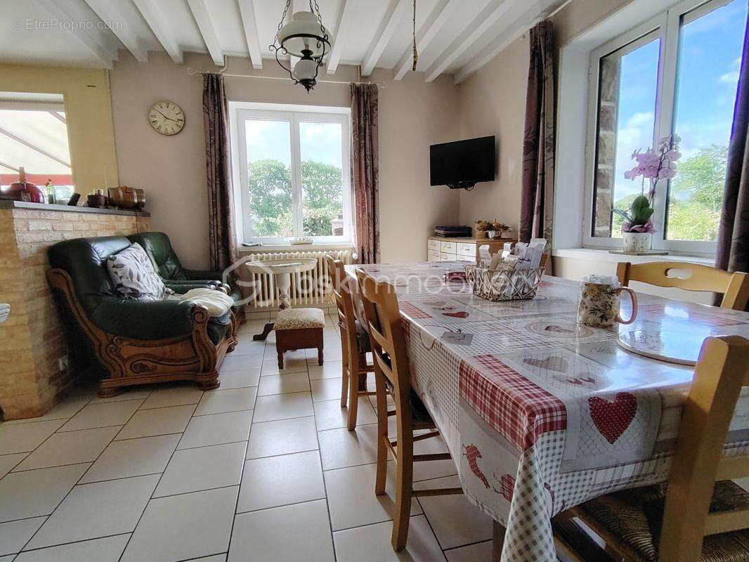 Maison à TEURTHEVILLE-BOCAGE