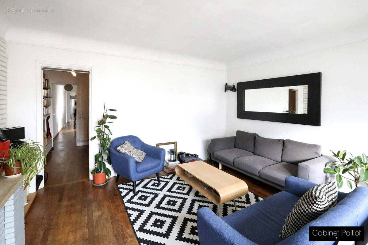 Appartement à PARIS-18E