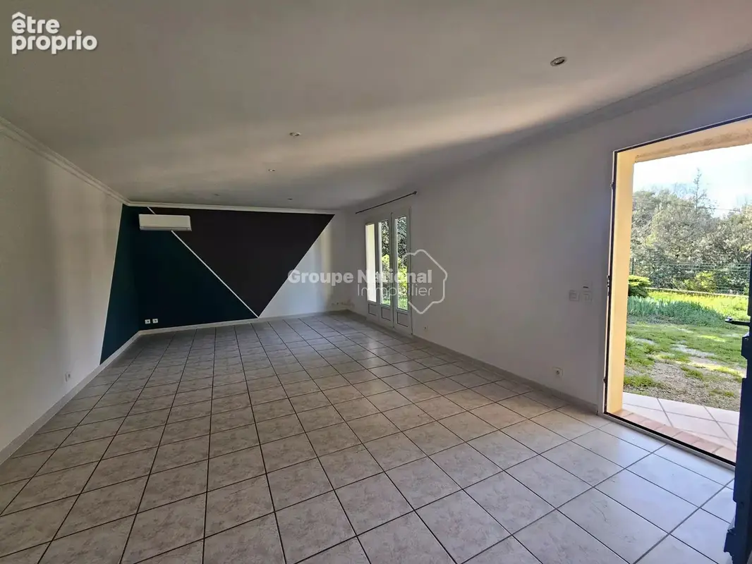 Venasque villa  de plai-pied sur un terrain 1079  m² - photo 6