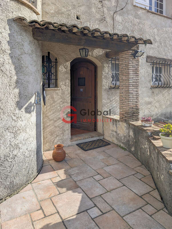 Maison à LA GAUDE