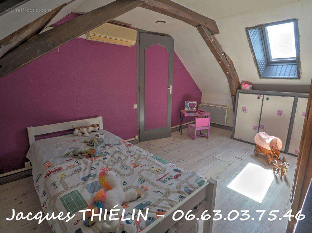 Maison à LONGUE-JUMELLES