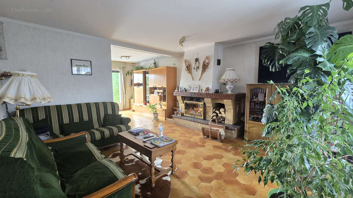 Maison à PECQUEUSE