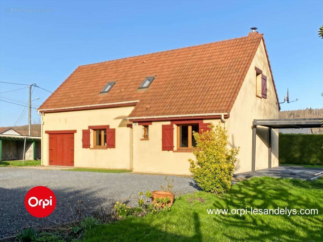 Maison à MONTMAIN