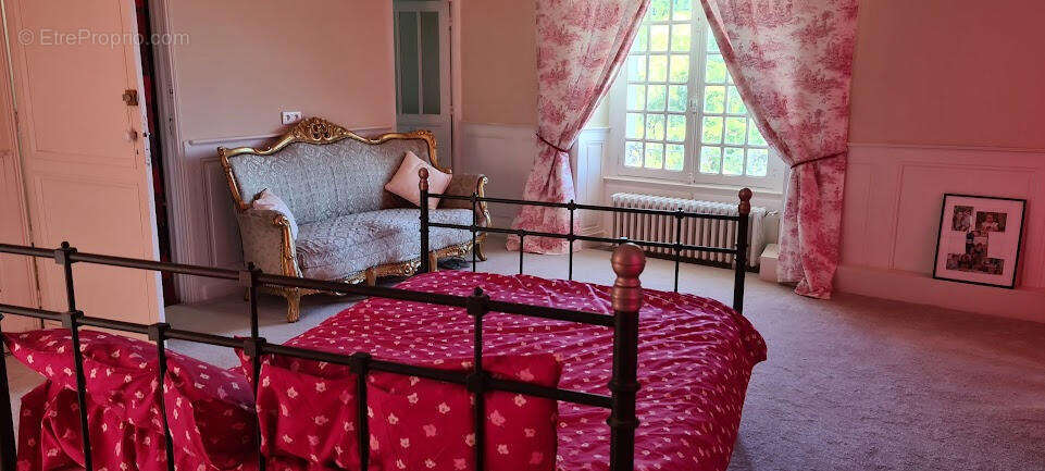 6 - Maison à CHALAIS